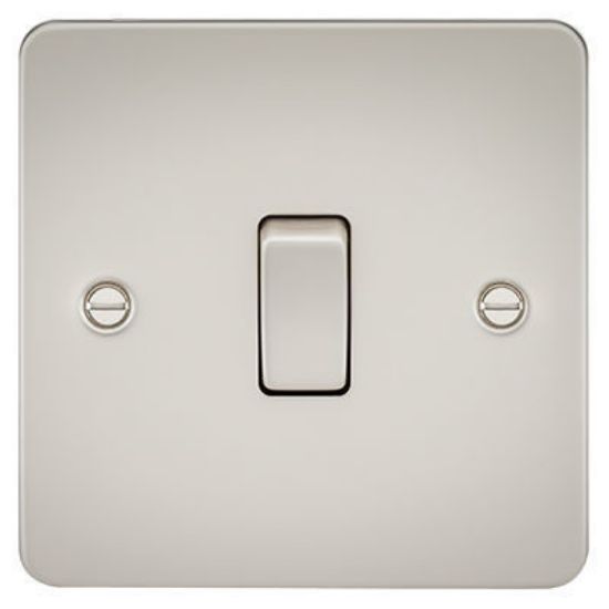 Picture of Flat Plate 10AX 1G Intermediate Switch - Pearl